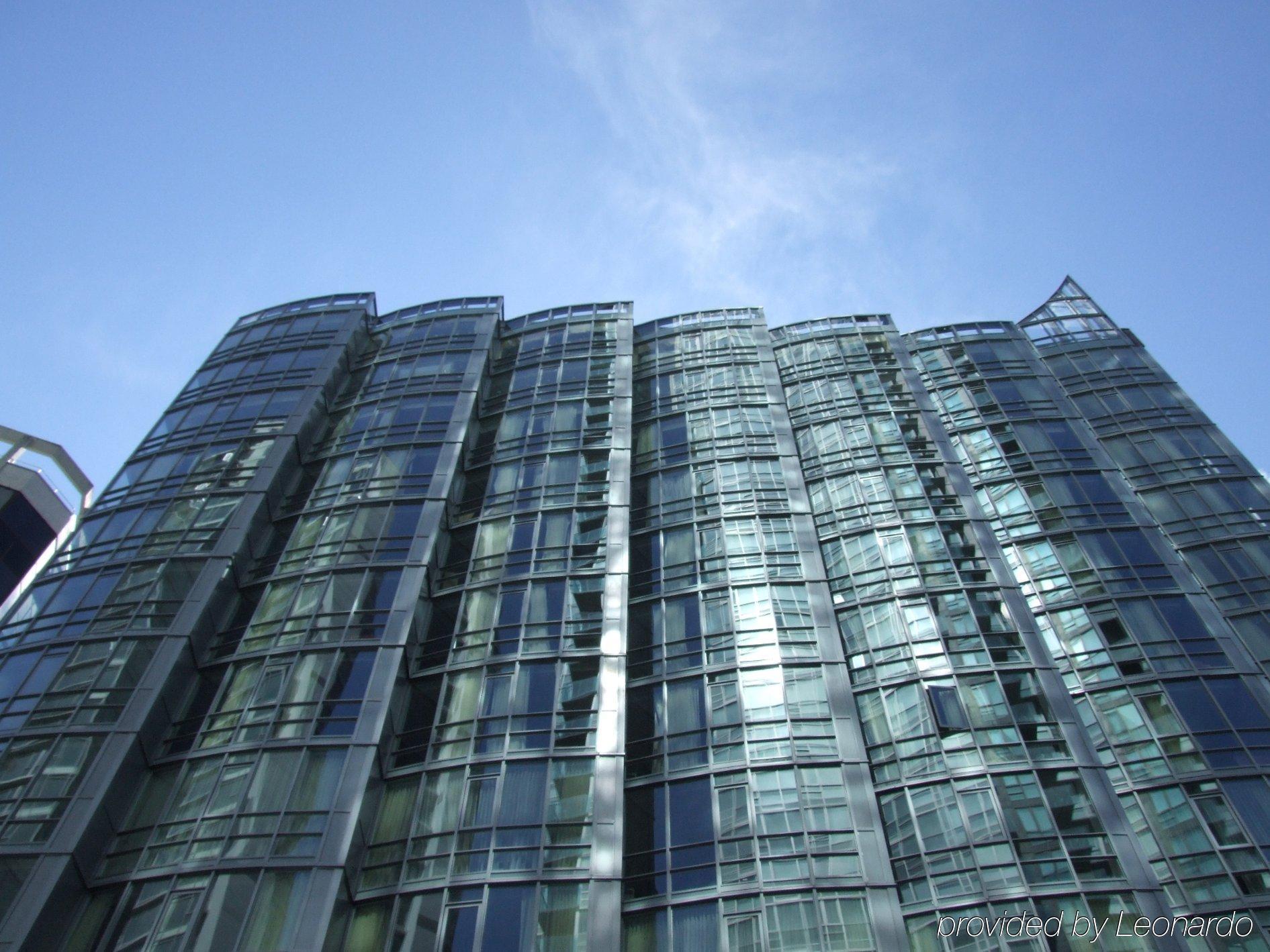 Loden Vancouver Hotel Exterior photo